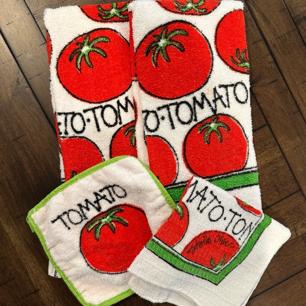 1977 Stella Olsen Tomato Print Towel Set Made in U.S.A.